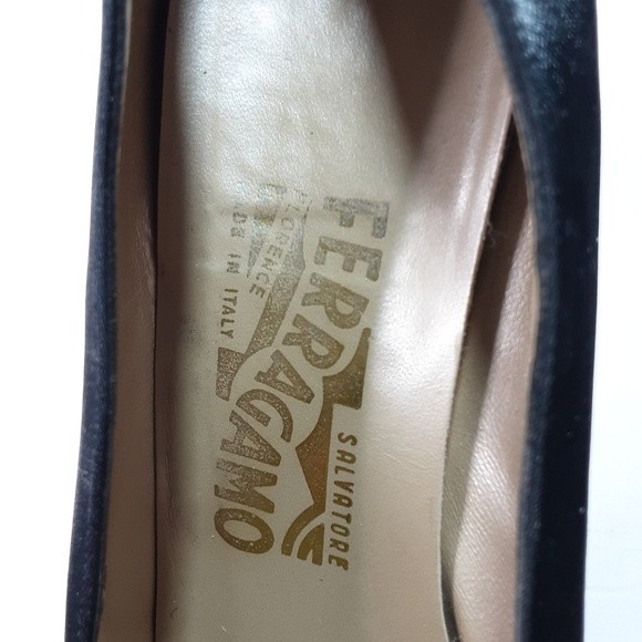 Salvatore Ferragamo Vintage Satin Pumps Chunky Kitten Heels Elegant Chic 7B - Picture 9 of 16